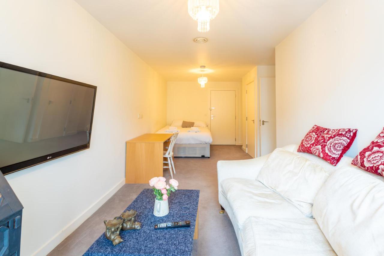 Amazing Modern 2 Bedroom Flat In Greenwich For 4 People Лондон Екстериор снимка